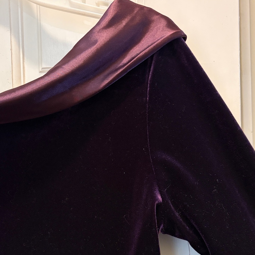 Luxurious Velvet Top in Deep Purple with Satiny Neckline - Picture 4 of 7